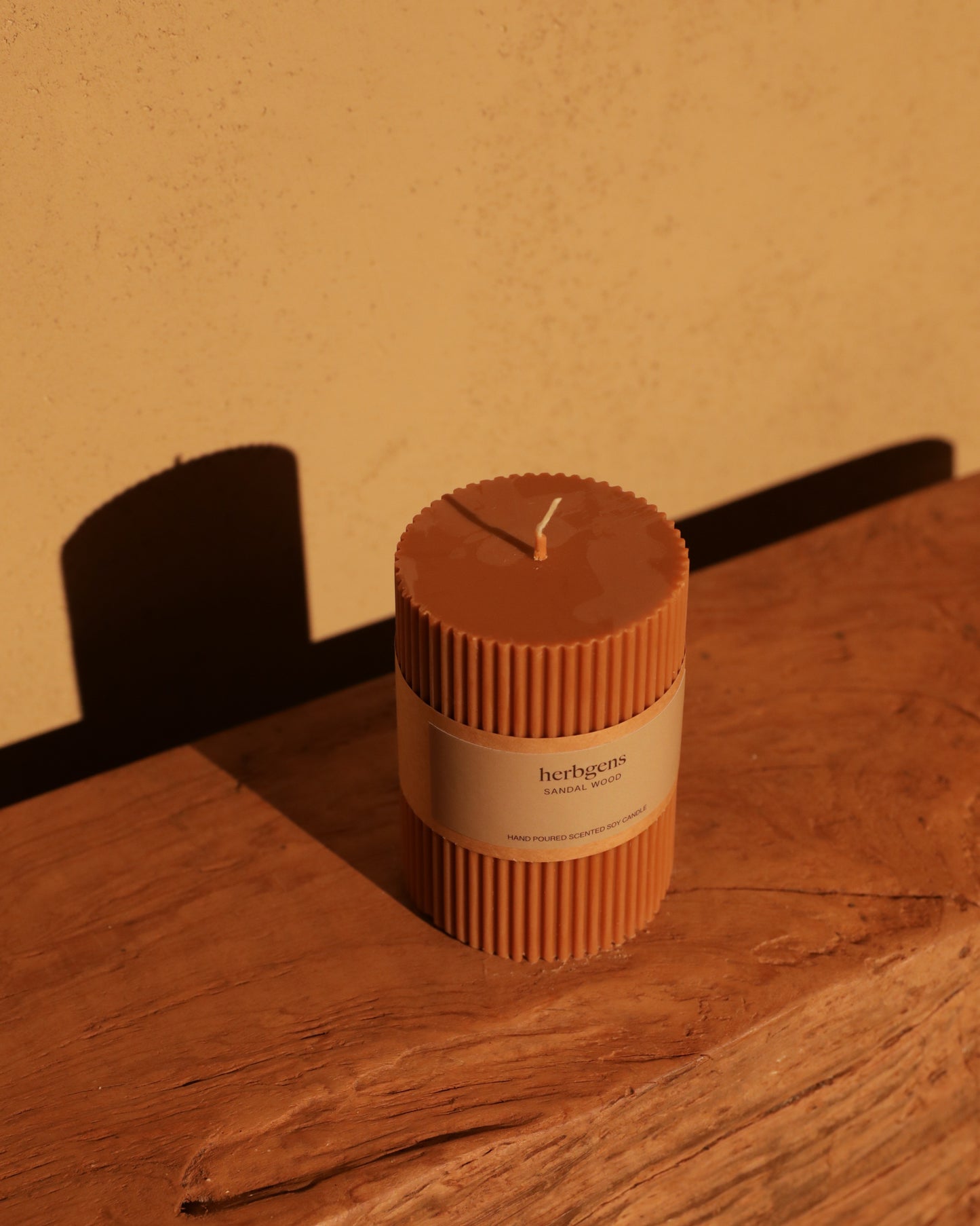 Short Circular Candle